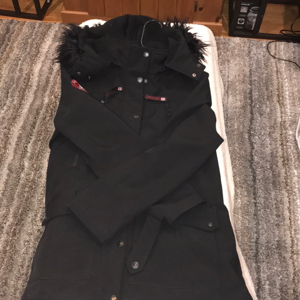 Black 3/4 coat with hood